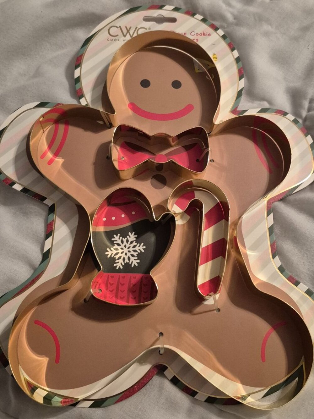 CWC Cook with Color Gingerbread Man Cookie Cutter 4 pc Set Bakeware Christmas